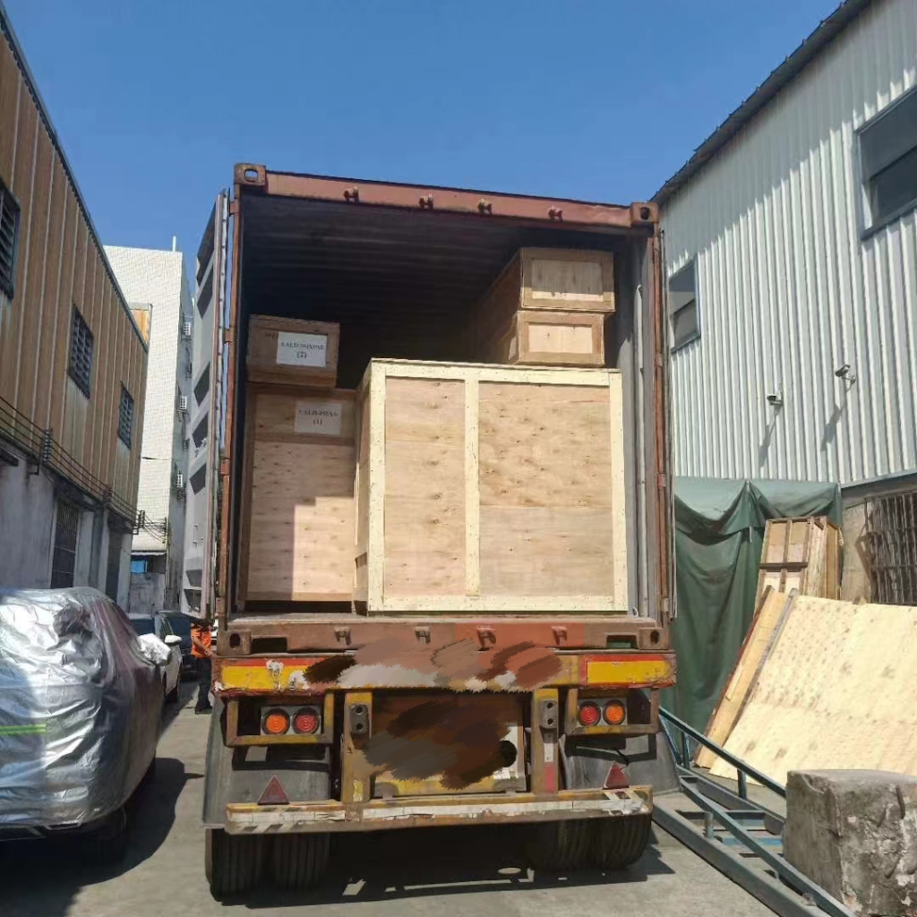 Horizontal packing machine Packing & Shipping 02