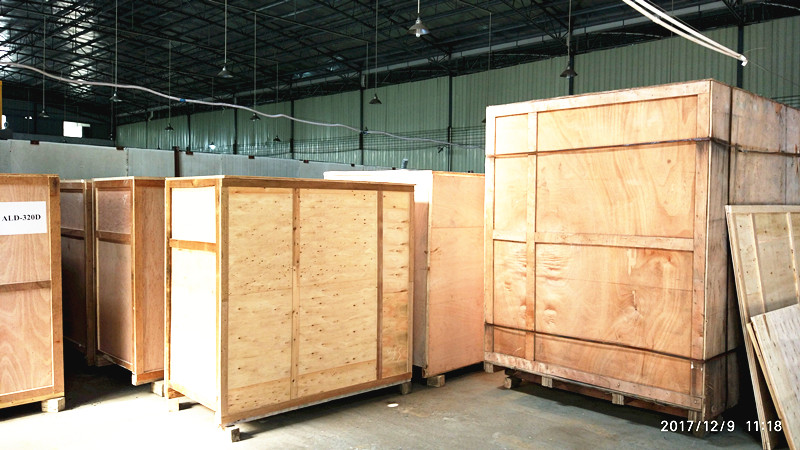 Horizontal packing machine Packing & Shipping 03