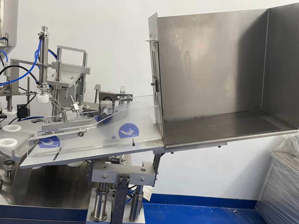 tube filling and sealing machine 03